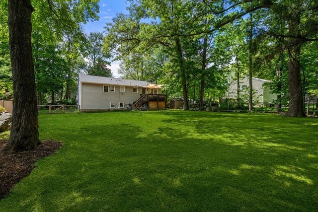105 High St, Holliston, MA 01746