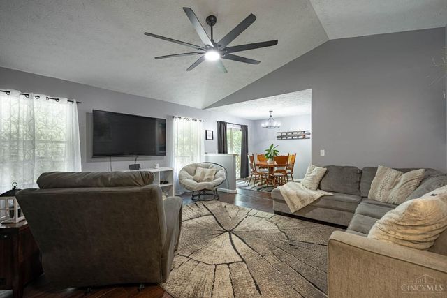 21 Clearbrook Drive, Franklin, OH 45005