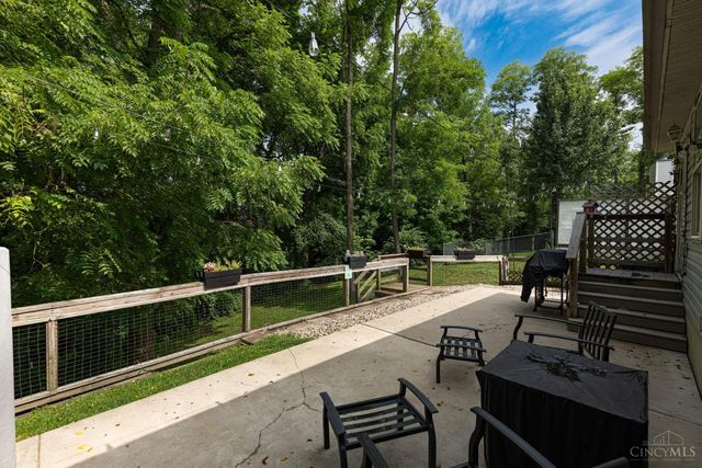 21 Clearbrook Drive, Franklin, OH 45005