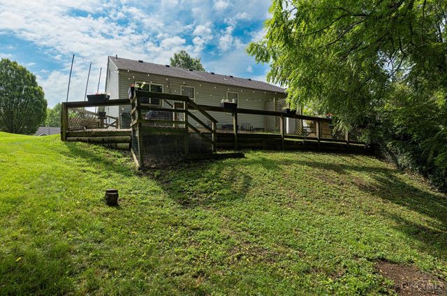 21 Clearbrook Drive, Franklin, OH 45005