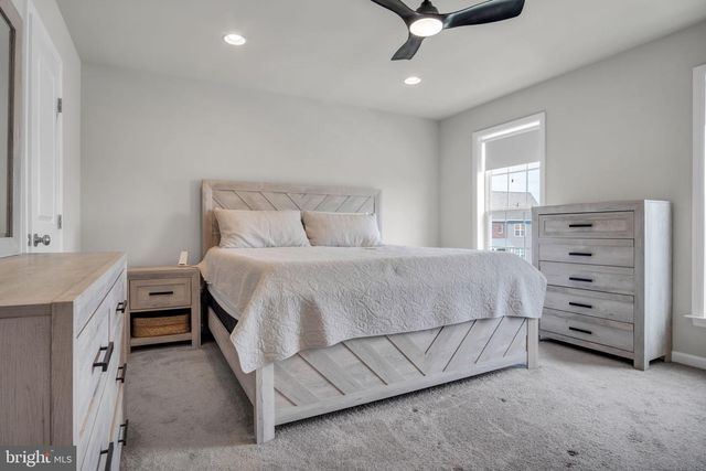 3234 PARADE ST, Mechanicsburg, PA 17055