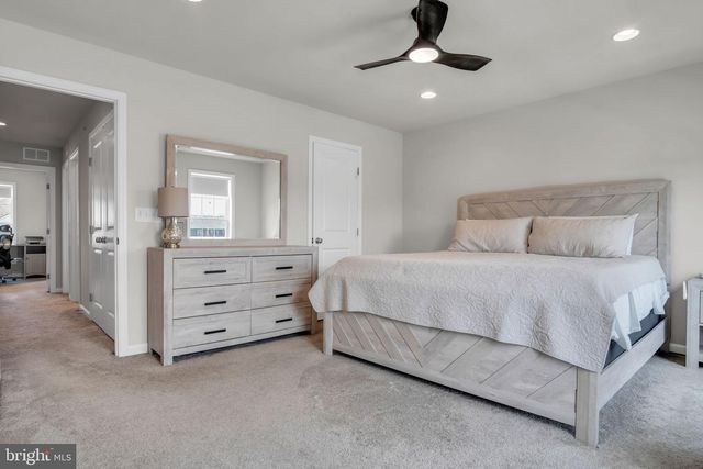 3234 PARADE ST, Mechanicsburg, PA 17055