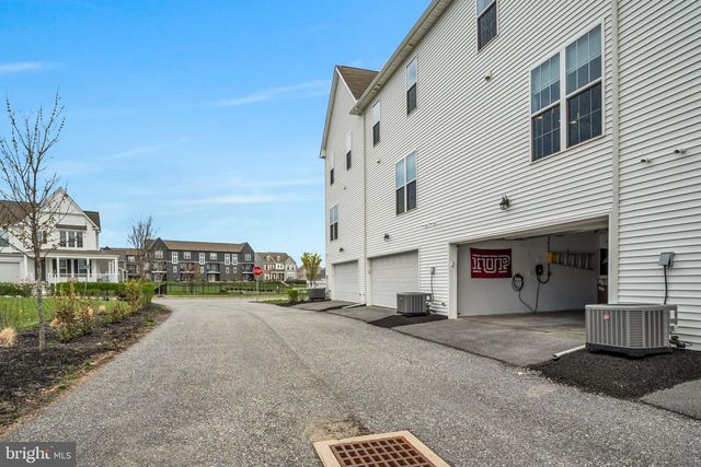 3234 PARADE ST, Mechanicsburg, PA 17055