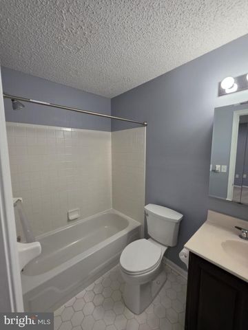 6 HALSTEAD PL, Princeton, NJ 08540