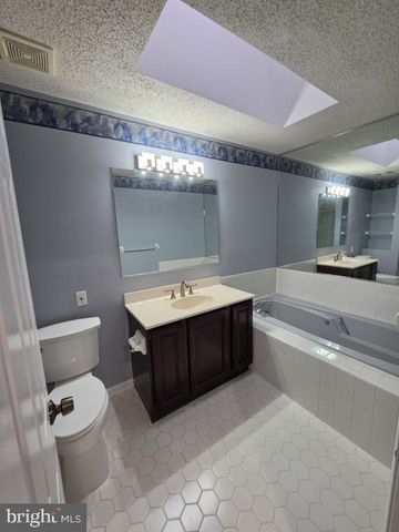 6 HALSTEAD PL, Princeton, NJ 08540