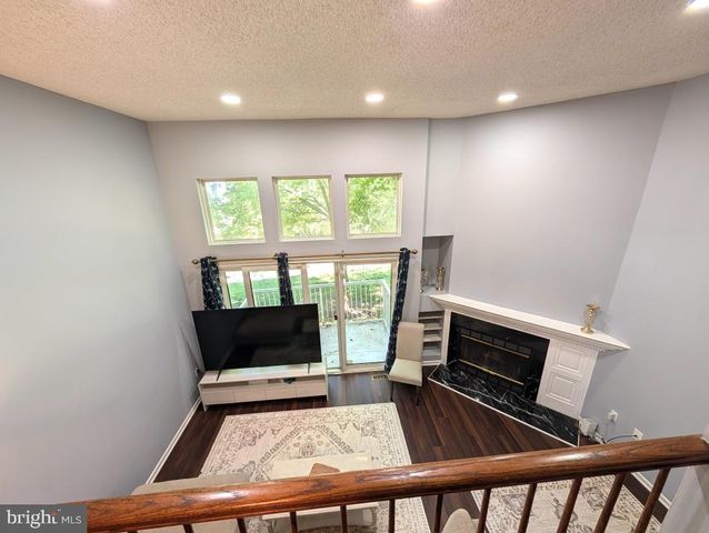 6 HALSTEAD PL, Princeton, NJ 08540