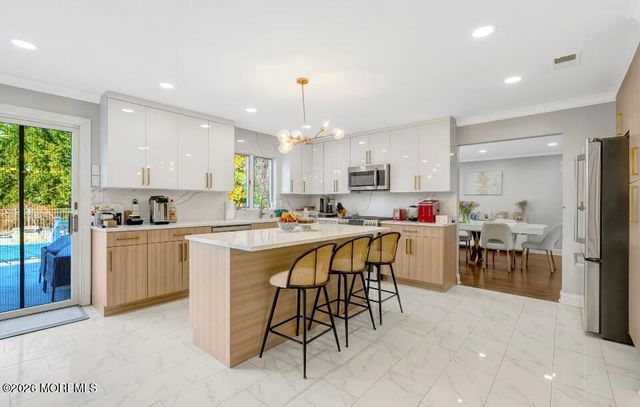 28 Musket Lane, Eatontown, NJ 07724