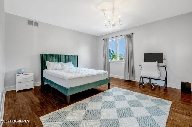 28 Musket Lane, Eatontown, NJ 07724