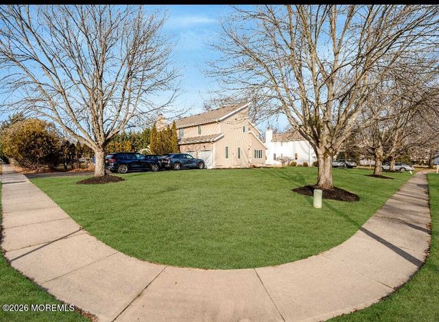 28 Musket Lane, Eatontown, NJ 07724