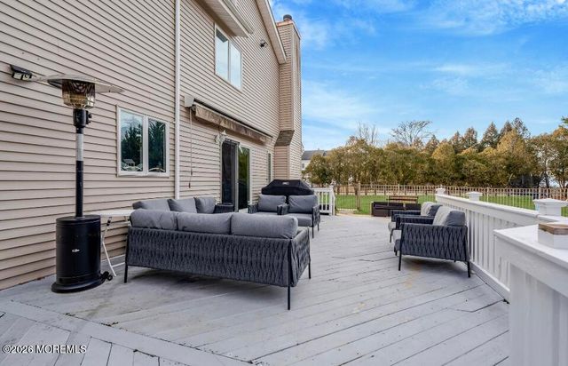 28 Musket Lane, Eatontown, NJ 07724