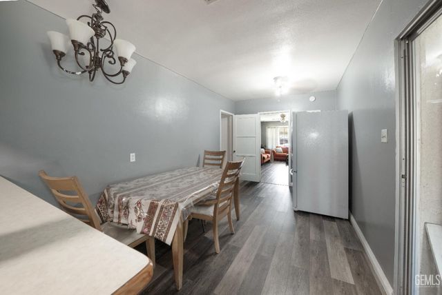 1222 E 18 th st, Bakersfield, CA 93305