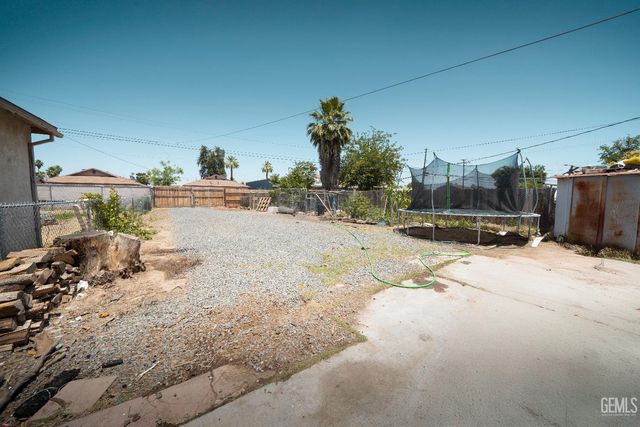 1222 E 18 th st, Bakersfield, CA 93305