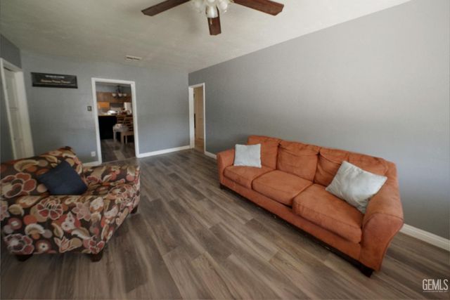 1222 E 18 th st, Bakersfield, CA 93305