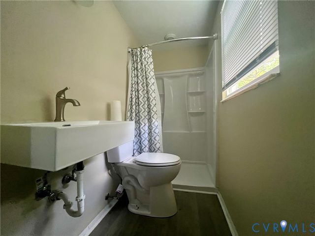 1202 Middleberry Dr, Henrico, VA 23231
