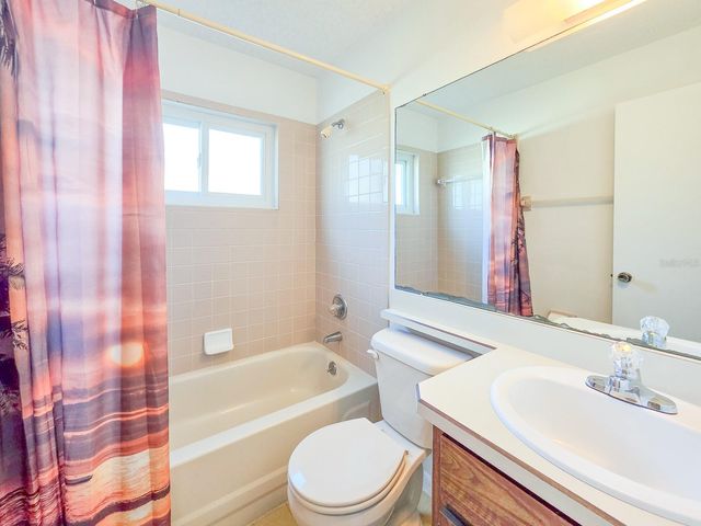 186 PALMWOOD DRIVE, Palm Coast, FL 32164