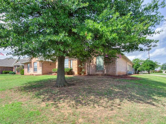 4201 Ranch Drive, Edmond, OK 73013