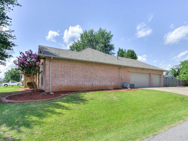 4201 Ranch Drive, Edmond, OK 73013