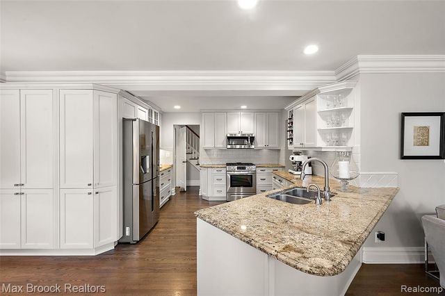 889 Suffield Avenue, Birmingham, MI 48009