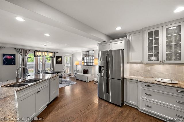 889 Suffield Avenue, Birmingham, MI 48009