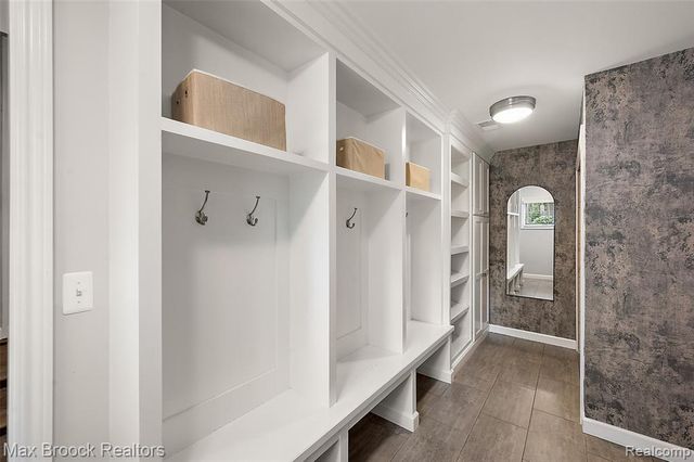 889 Suffield Avenue, Birmingham, MI 48009