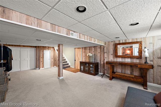 889 Suffield Avenue, Birmingham, MI 48009