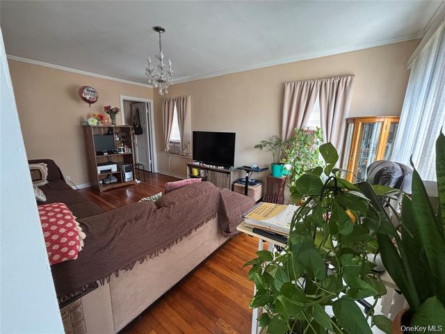 7 Catherine Court, Elmont, NY 11003