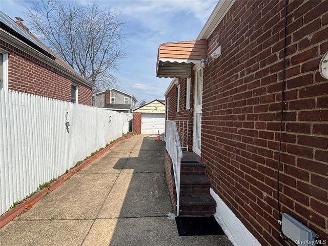 7 Catherine Court, Elmont, NY 11003