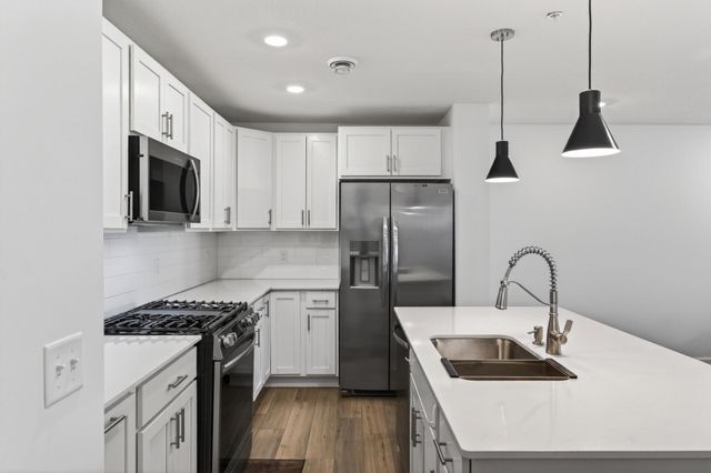8076 150th Place NW, Anoka, MN 55303