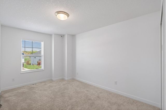 8076 150th Place NW, Anoka, MN 55303