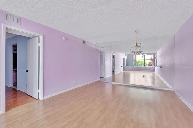 7650 Tahiti Lane 102, Lake Worth, FL 33467