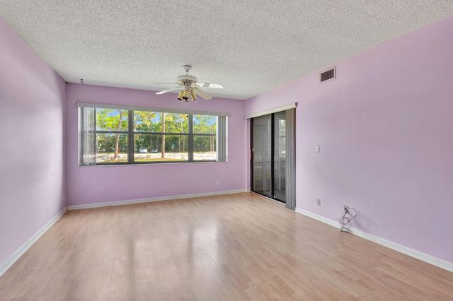 7650 Tahiti Lane 102, Lake Worth, FL 33467