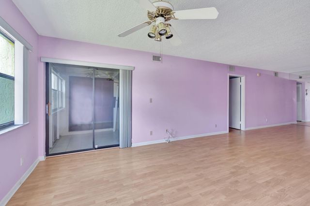 7650 Tahiti Lane 102, Lake Worth, FL 33467