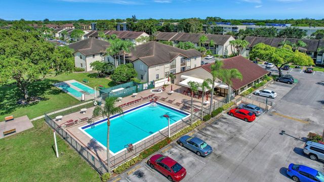 7650 Tahiti Lane 102, Lake Worth, FL 33467