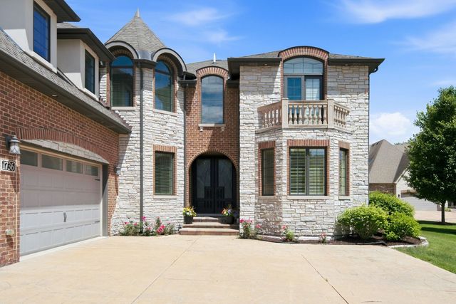 1736 Brian Grant Court, Downers Grove, IL 60516