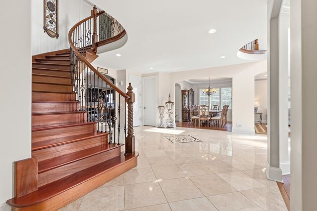 1736 Brian Grant Court, Downers Grove, IL 60516