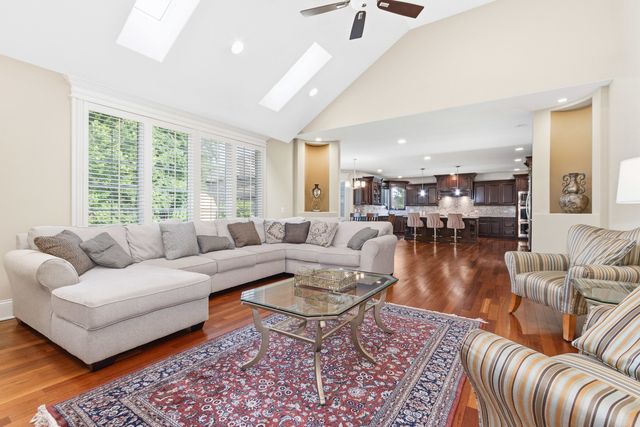 1736 Brian Grant Court, Downers Grove, IL 60516
