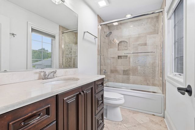 1736 Brian Grant Court, Downers Grove, IL 60516