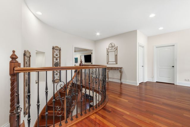 1736 Brian Grant Court, Downers Grove, IL 60516