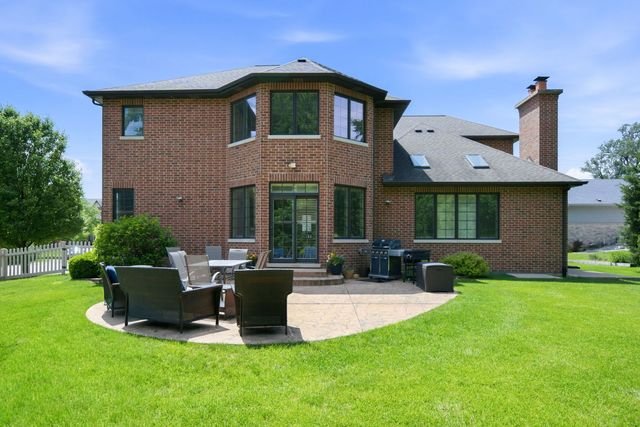 1736 Brian Grant Court, Downers Grove, IL 60516