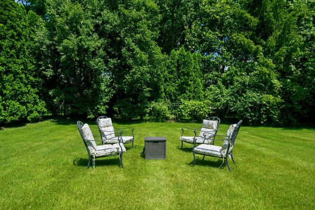 1736 Brian Grant Court, Downers Grove, IL 60516
