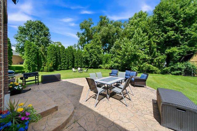 1736 Brian Grant Court, Downers Grove, IL 60516