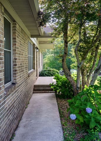 207 Sugar Hill Dr, Sparta, TN 38583
