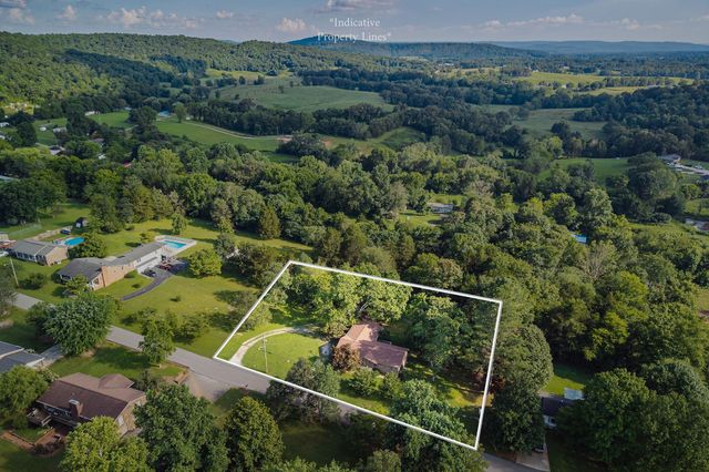 207 Sugar Hill Dr, Sparta, TN 38583