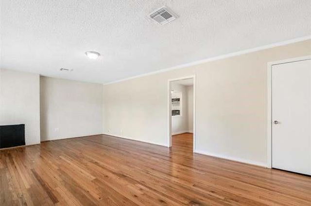 1008 17th Avenue N, Texas City, TX 77590