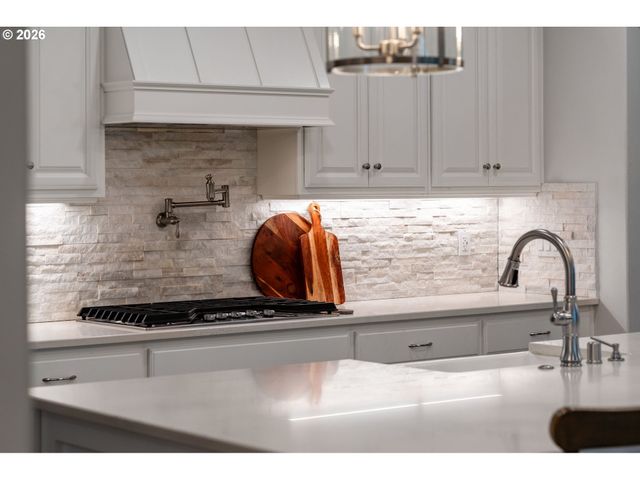 4024 S WINERY Way, Ridgefield, WA 98642