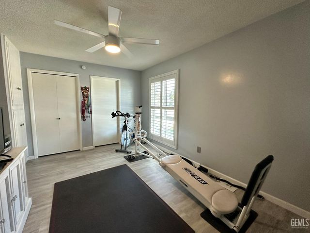 204 Bermuda Street, Bakersfield, CA 93309