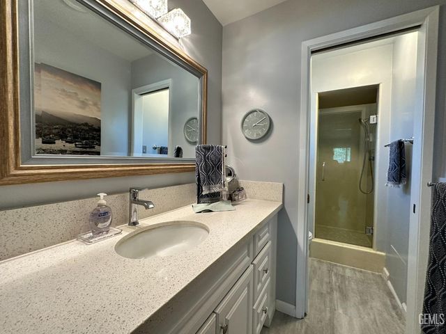 204 Bermuda Street, Bakersfield, CA 93309