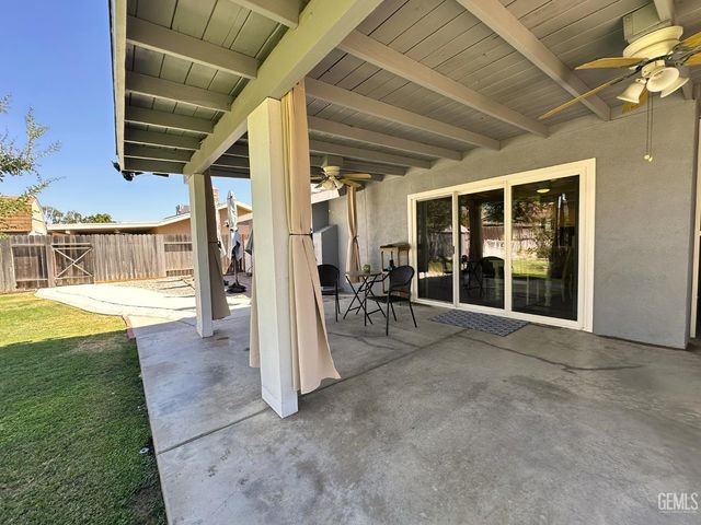 204 Bermuda Street, Bakersfield, CA 93309