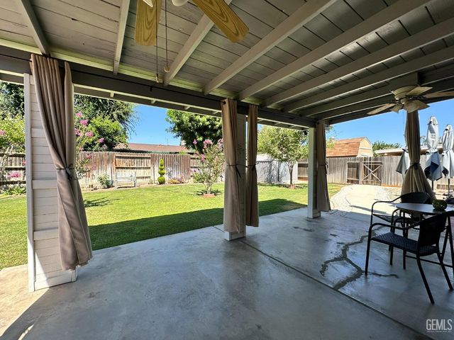 204 Bermuda Street, Bakersfield, CA 93309