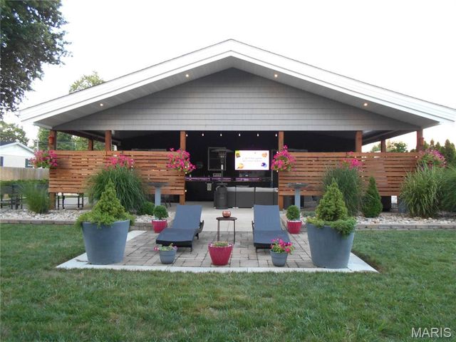 4605 Maryville Road, Granite City, IL 62040